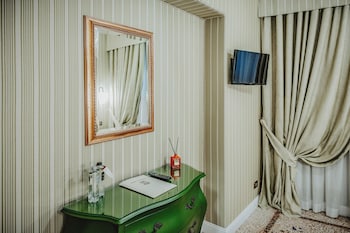 Double or Twin Room, Pool Access