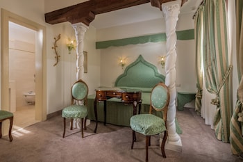 Room (King Deluxe)