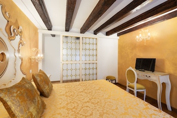 Exclusive Apartment, 1 Bedroom, Kitchenette, Annex Building