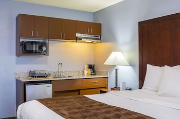 Suite, 1 King Bed, Non Smoking