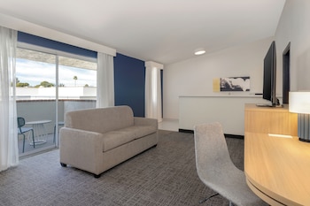 Suite, 1 King Bed