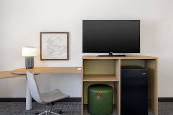 Room, 1 King Bed, Accessible, Bathtub (Mobility)