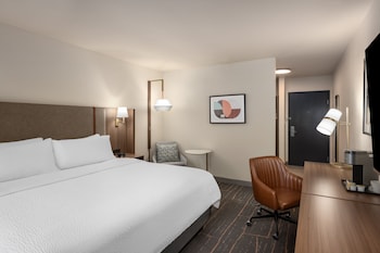 Standard Room, 1 King Bed (Bath Shower Combo)