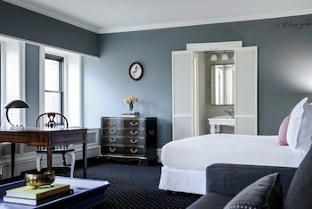 Ravello Studio Suites