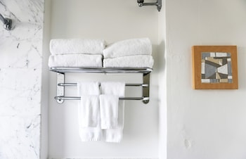 Ravello Studio Suites