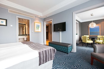 Superior Room, 1 King Bed (Plus)
