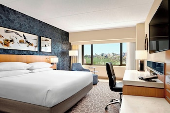 Deluxe Room, 1 King Bed, Non Smoking, River View