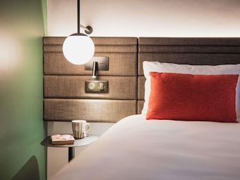 Superior Room, 1 Queen Bed with Sofa bed