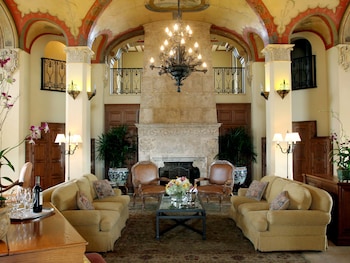 Presidential Suite (1 King and 1 Queen bed)