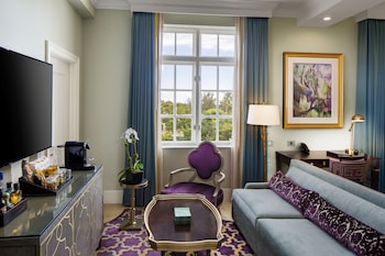 Junior Suite, 1 King Bed