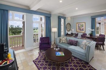 Suite, Multiple Beds (Golf)