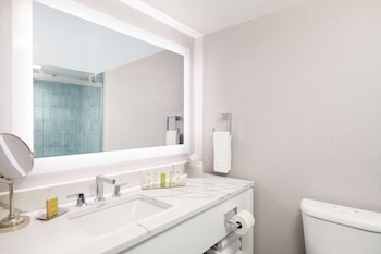 Standard Room, 2 Queen Beds, Accessible (Hearing)