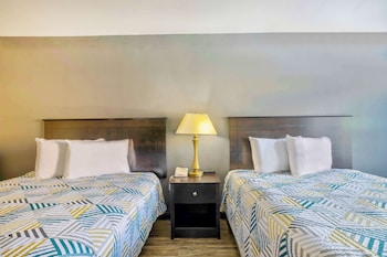 2 Queen Beds, Non Smoking, Refrigerator & Microwave