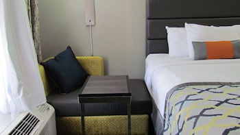 Room, 2 Queen Beds, Non Smoking