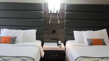 Deluxe Room, 2 Queen Beds, Non Smoking