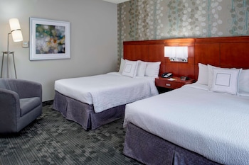 Room, 2 Queen Beds, Accessible (Mobility/Hearing Roll in Shower)