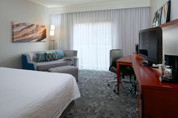Room, 1 King Bed with Sofa bed, Accessible (Hearing)