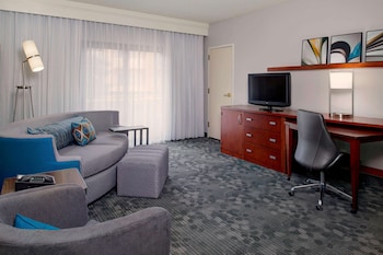 Superior Suite, 1 King Bed with Sofa bed (One Bedroom)