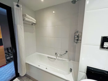 Deluxe Room, 1 Queen Bed