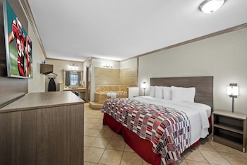 Deluxe Room, 1 King Bed, Non Smoking, Jetted Tub