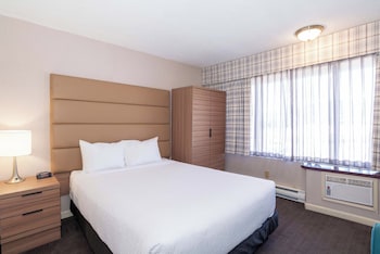 Standard Room, 1 Queen Bed