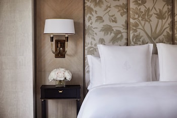 Deluxe Room, 2 Double Beds, Mobility Accessible