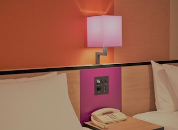26th-32th Superior Twin Room, Non-Smoking (High Floor)