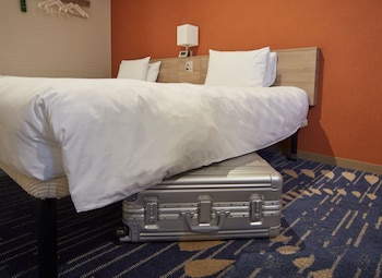 Standard Twin Room, Non Smoking (10th-24th)