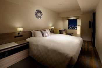 36th-37th Double Room, Non-Smoking (Panorama Floor)