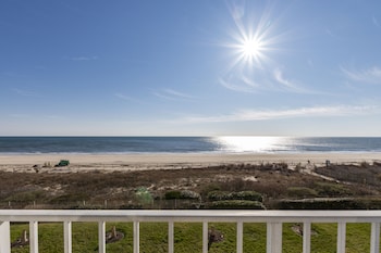 Oceanfront Suite, 2 Queen Beds and Sofa Bed