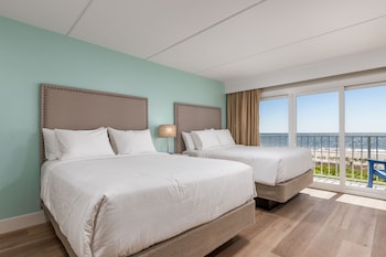 Oceanfront Suite, 2 Queen Beds and Sofa Bed