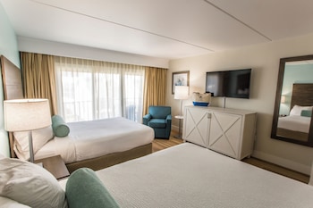 Suite, 2 Queen Beds (Side Ocean View)