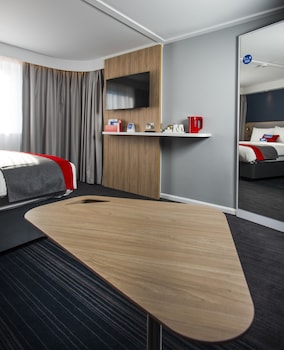 Standard Room, 1 Double Bed (with Free Hot Breakfast)