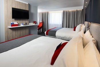 Standard Room, 2 Double Beds (with Free Hot Breakfast)