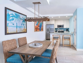 One Bedroom Partial Ocean View Condo One King Bed