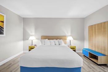 K11 Standard Room, 1 King Bed, Smoking