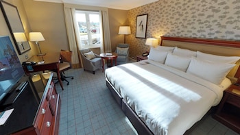 Deluxe Room, 1 King Bed