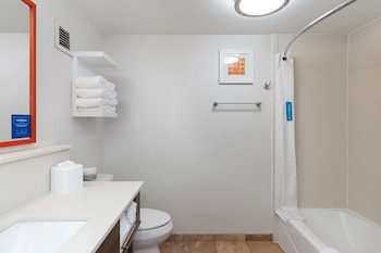 Suite, Two Queen Beds, Non-Smoking (1 bedroom)