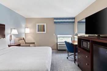 One Queen Bed, Non-Smoking, Accessible