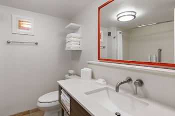 Suite, Two Queen Beds, Non-Smoking (1 bedroom)