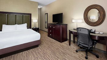 Room, 1 King Bed, Pool View