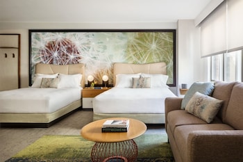 Junior Suite, 2 Queen Beds