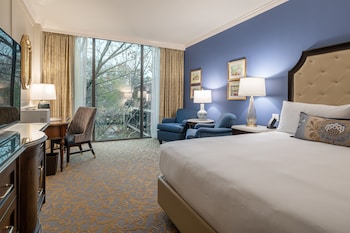 Executive Room, 1 King Bed (Traditional)
