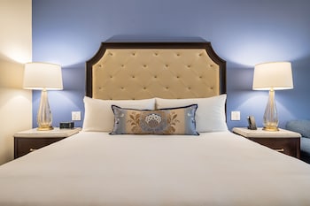 Executive Room, 1 King Bed (Premier View)