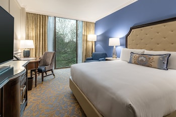 Traditional Room, 1 King Bed, Accessible