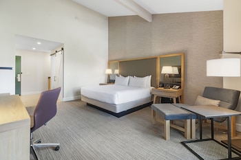Deluxe Room, 1 King Bed