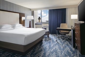 Room, 1 King Bed (High Floor)