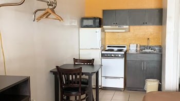 Standard Room, 2 Double Beds, Non Smoking, Kitchen