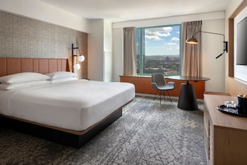 Premium Room, 1 King Bed, River View (Hearing Accessible)