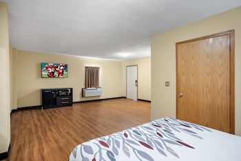 Deluxe Room, 1 Queen Bed, Accessible, Non Smoking